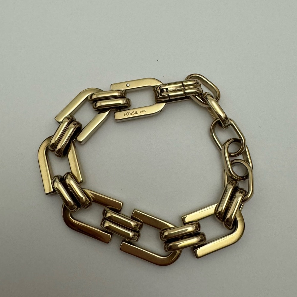 Fossil Heritage D-Link Gold-Tone Stainless Steel Chain Bracelet